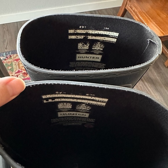 Black tall Hunter boots with socks - Picture 4 of 5